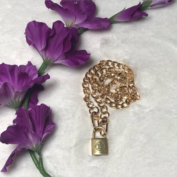 Louis Vuitton Vintage Lock No Key #228 w/Non-Branded Chain(chain approx-22.5”) - Picture 5 of 7